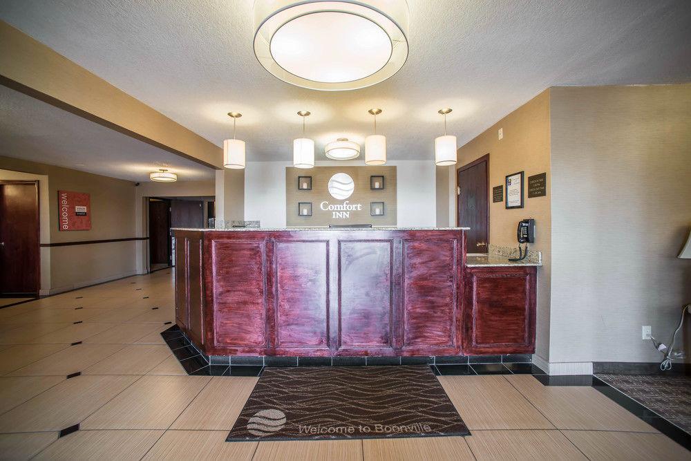 Quality Inn & Suites Boonville - Columbia Esterno foto