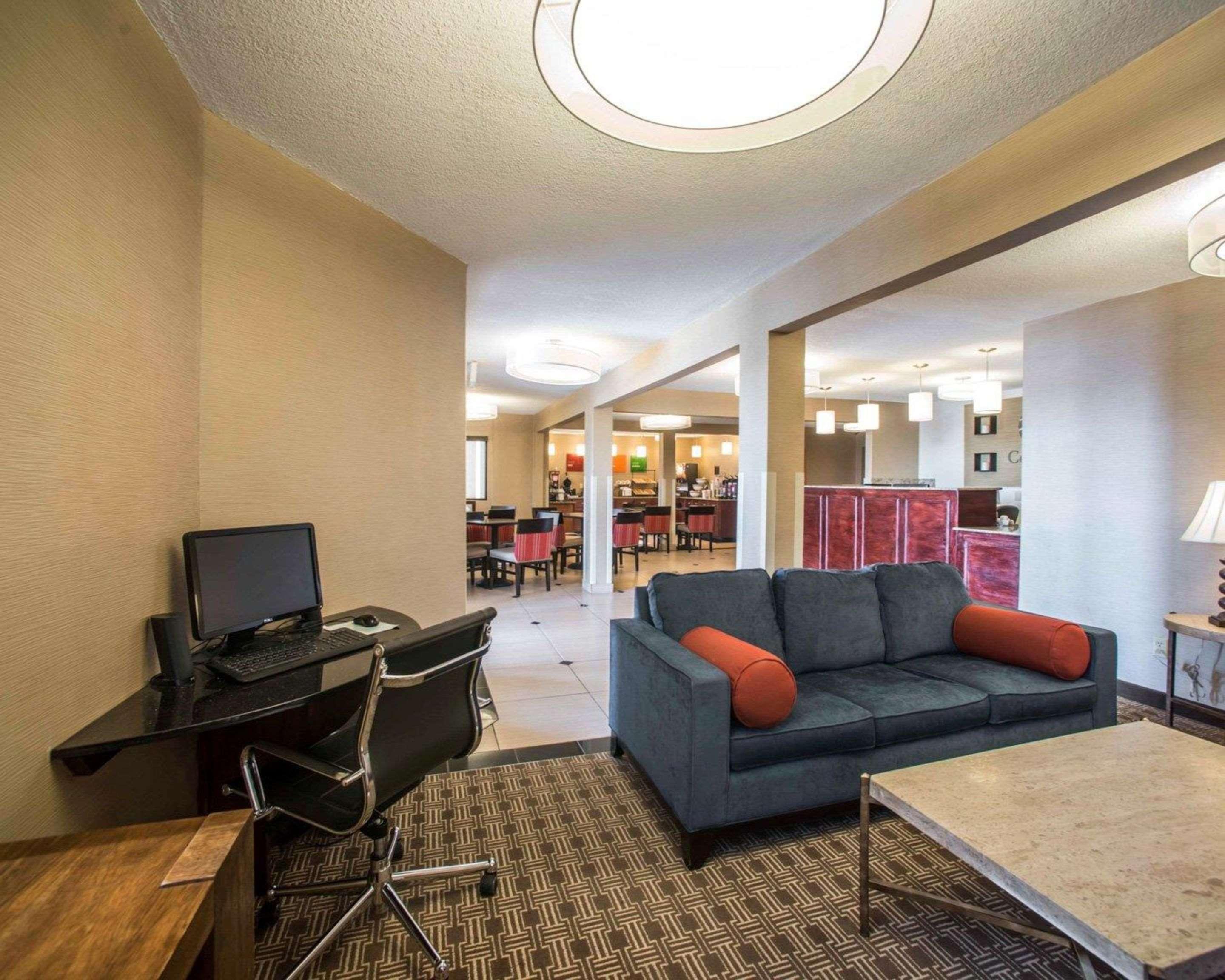 Quality Inn & Suites Boonville - Columbia Esterno foto