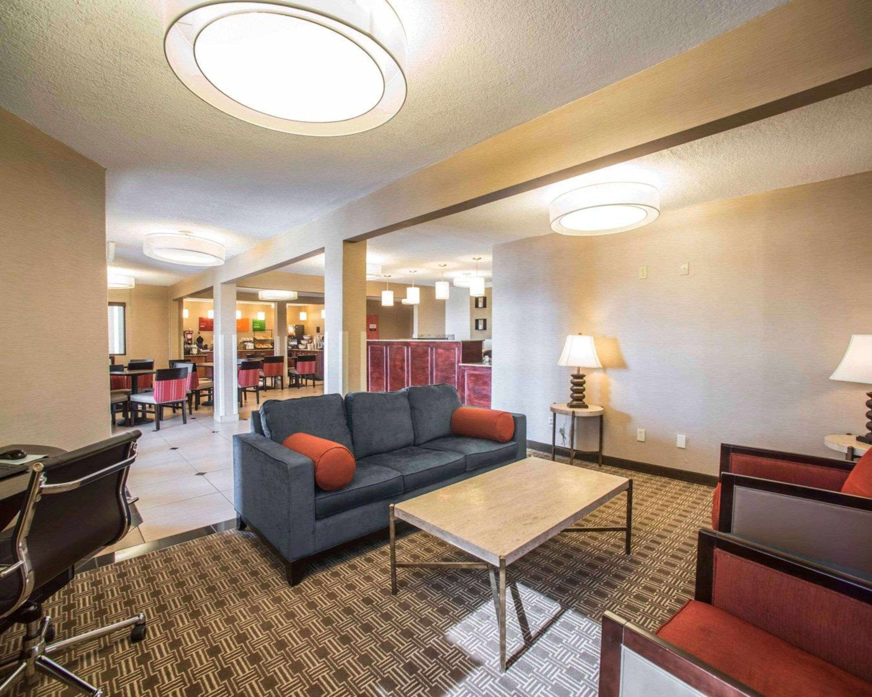 Quality Inn & Suites Boonville - Columbia Esterno foto