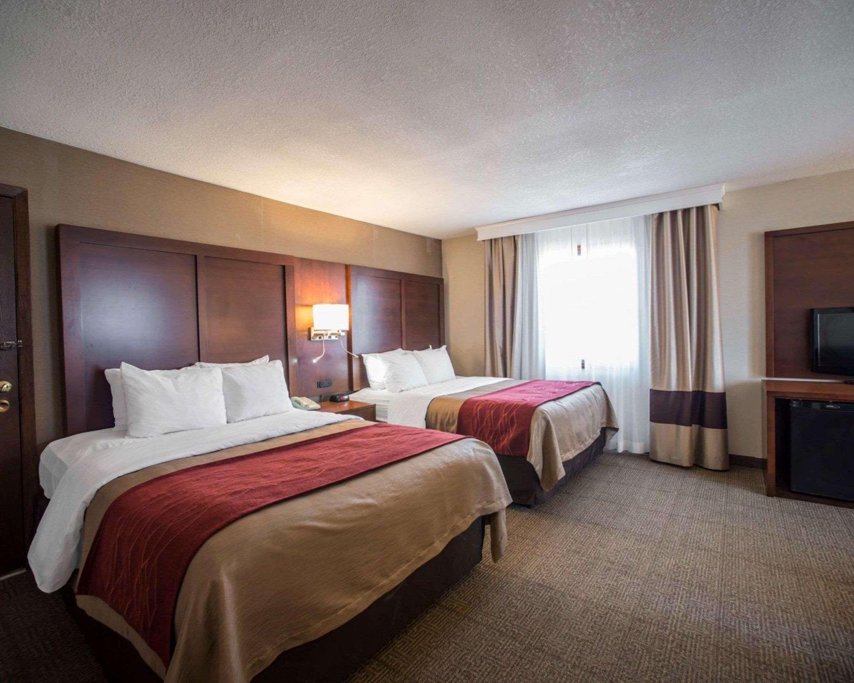 Quality Inn & Suites Boonville - Columbia Esterno foto