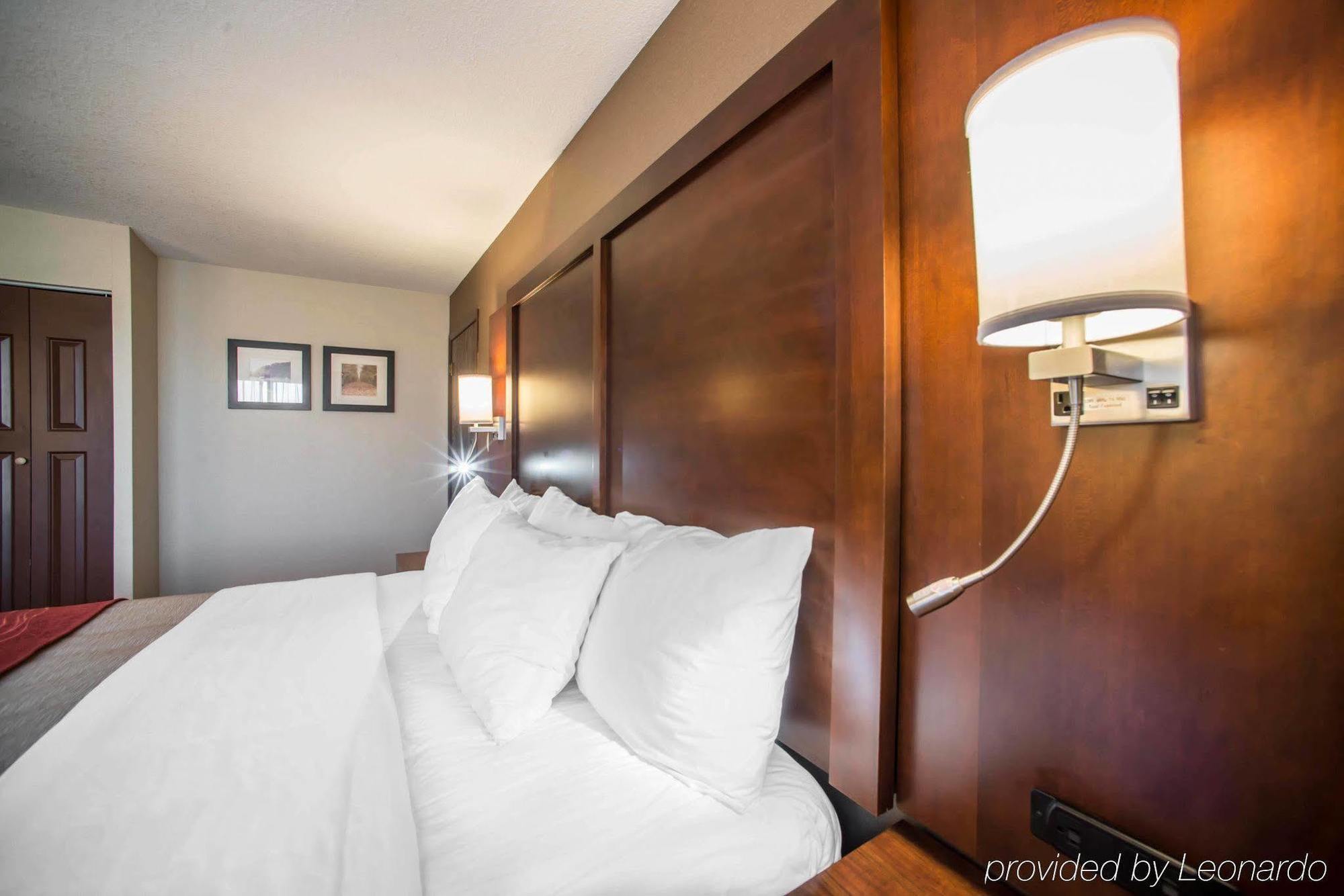 Quality Inn & Suites Boonville - Columbia Esterno foto