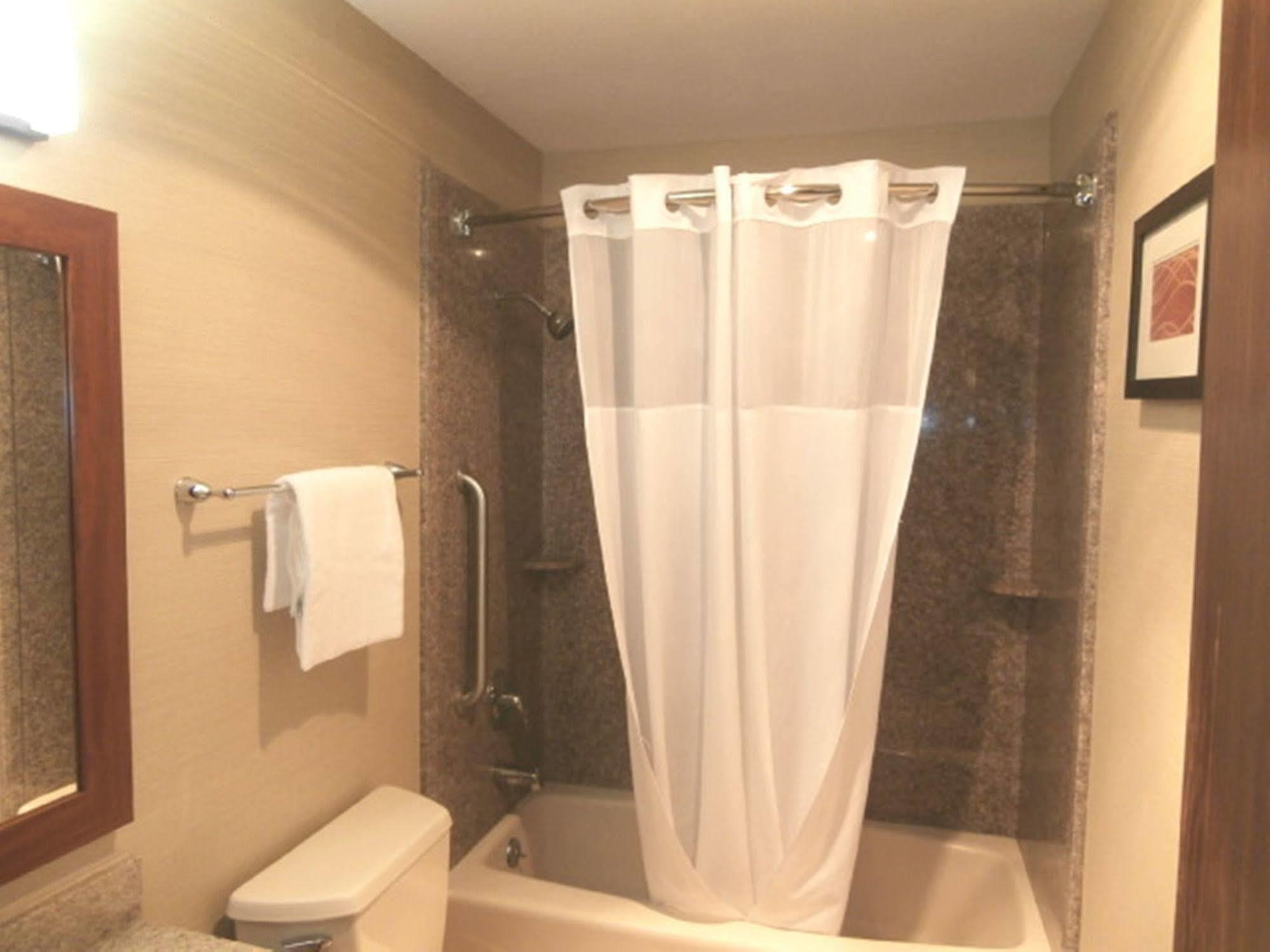 Quality Inn & Suites Boonville - Columbia Esterno foto